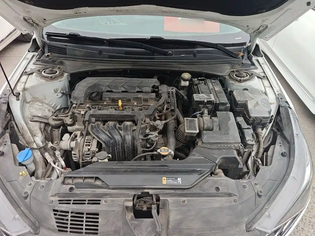 Hyundai Elantra — миниатюра 20