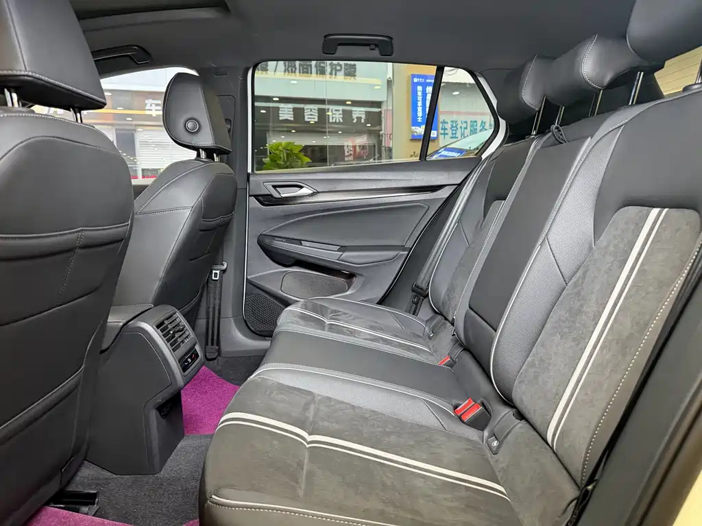 Volkswagen Golf — миниатюра 11