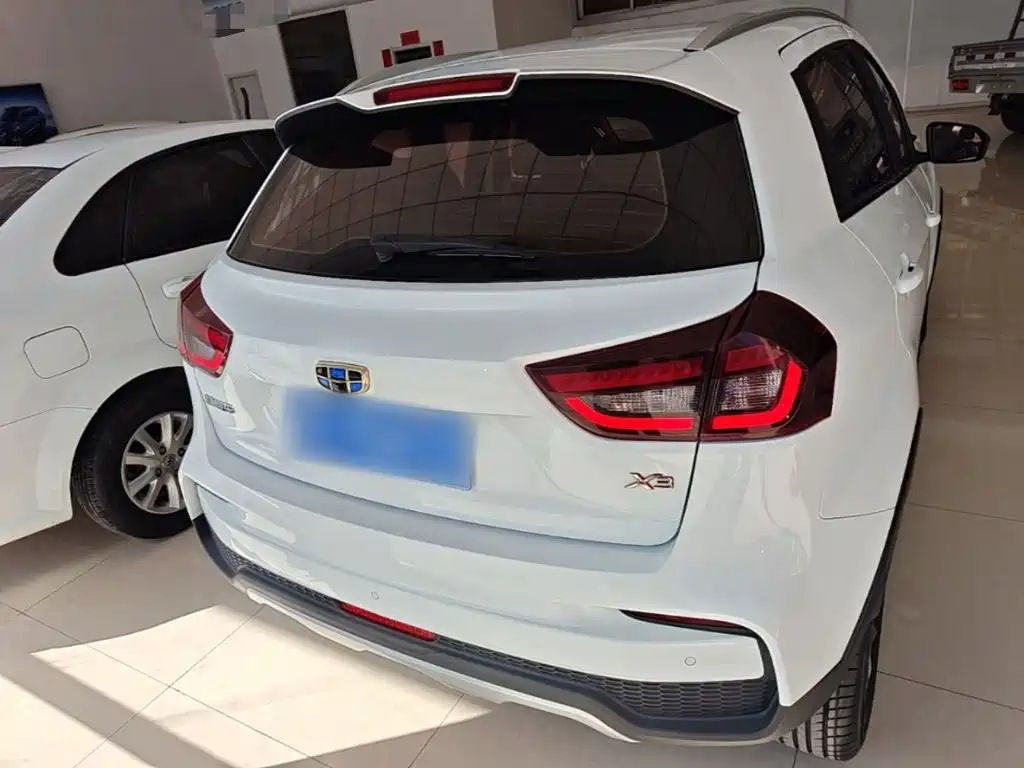 Geely Vision X3 — миниатюра 6