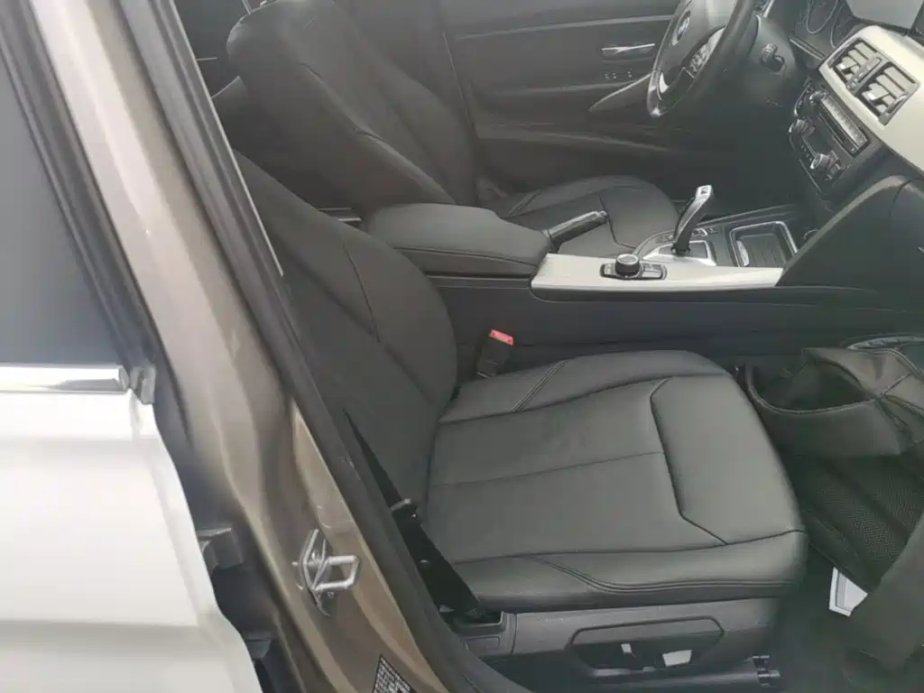 BMW 3 Series — миниатюра 25