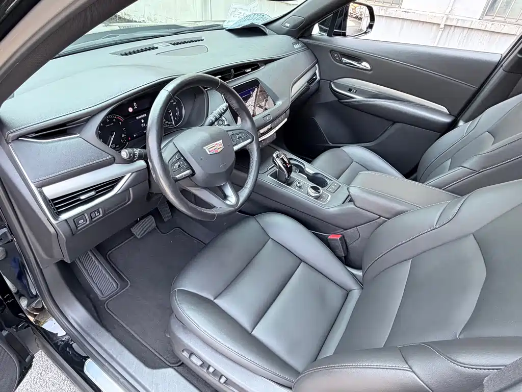 Cadillac XT4 — миниатюра 7