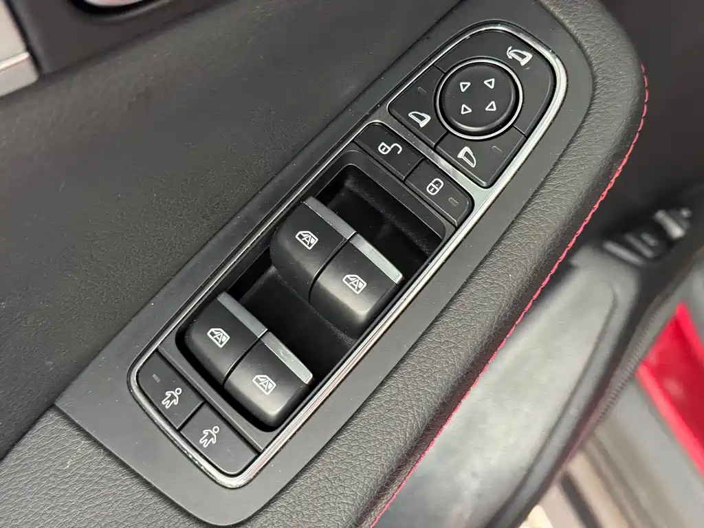 BYD Tang New Energy — миниатюра 17