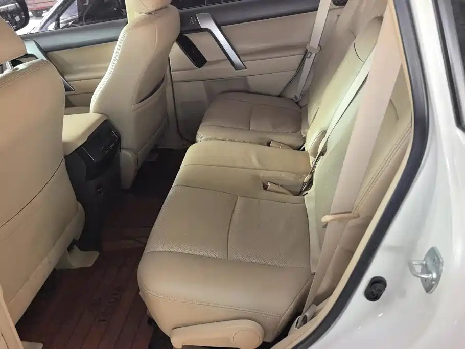 Toyota Prado (Import) — миниатюра 11