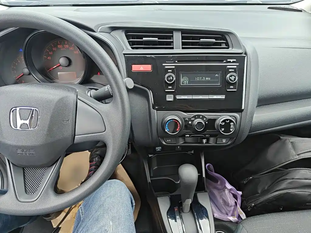 Honda Fit — миниатюра 10