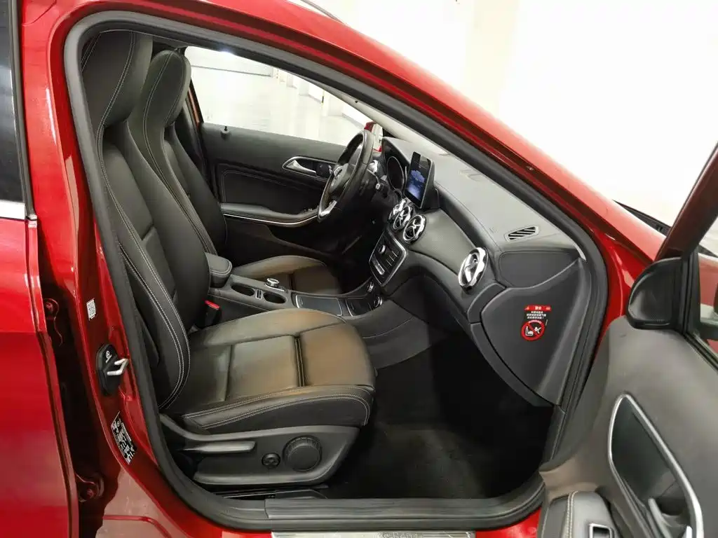 Mercedes-Benz GLA — миниатюра 23