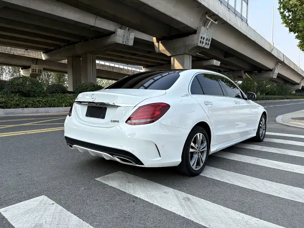 Mercedes-Benz C-Class — миниатюра 5
