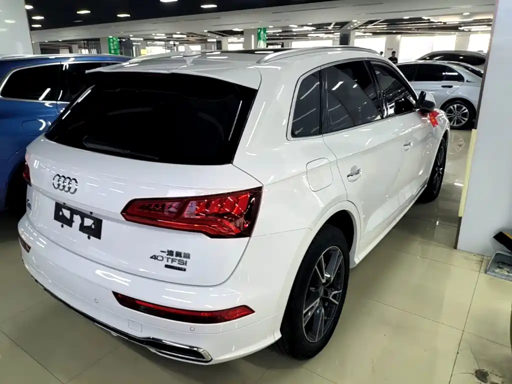 Audi Q5L — миниатюра 7