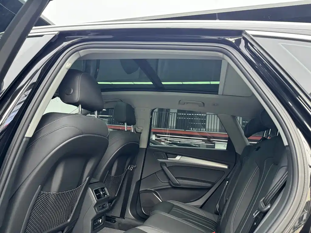 Audi Q5L — миниатюра 9
