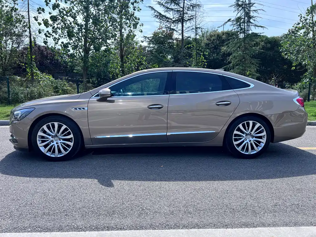 Buick LaCrosse — миниатюра 4