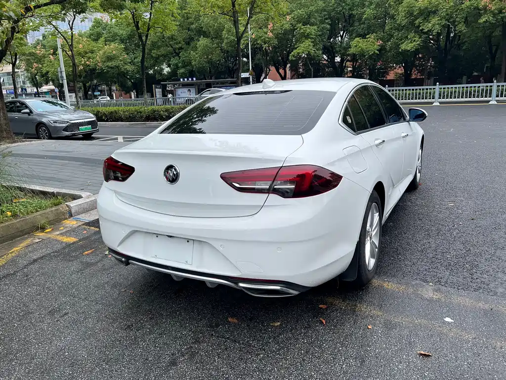 Buick Regal — миниатюра 7
