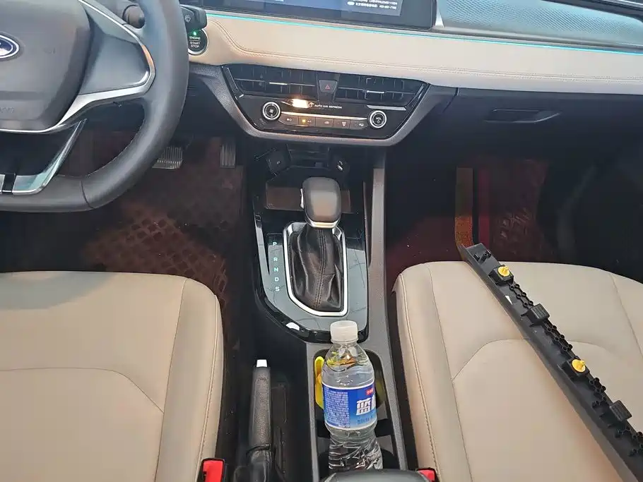 Ford Escort — миниатюра 16