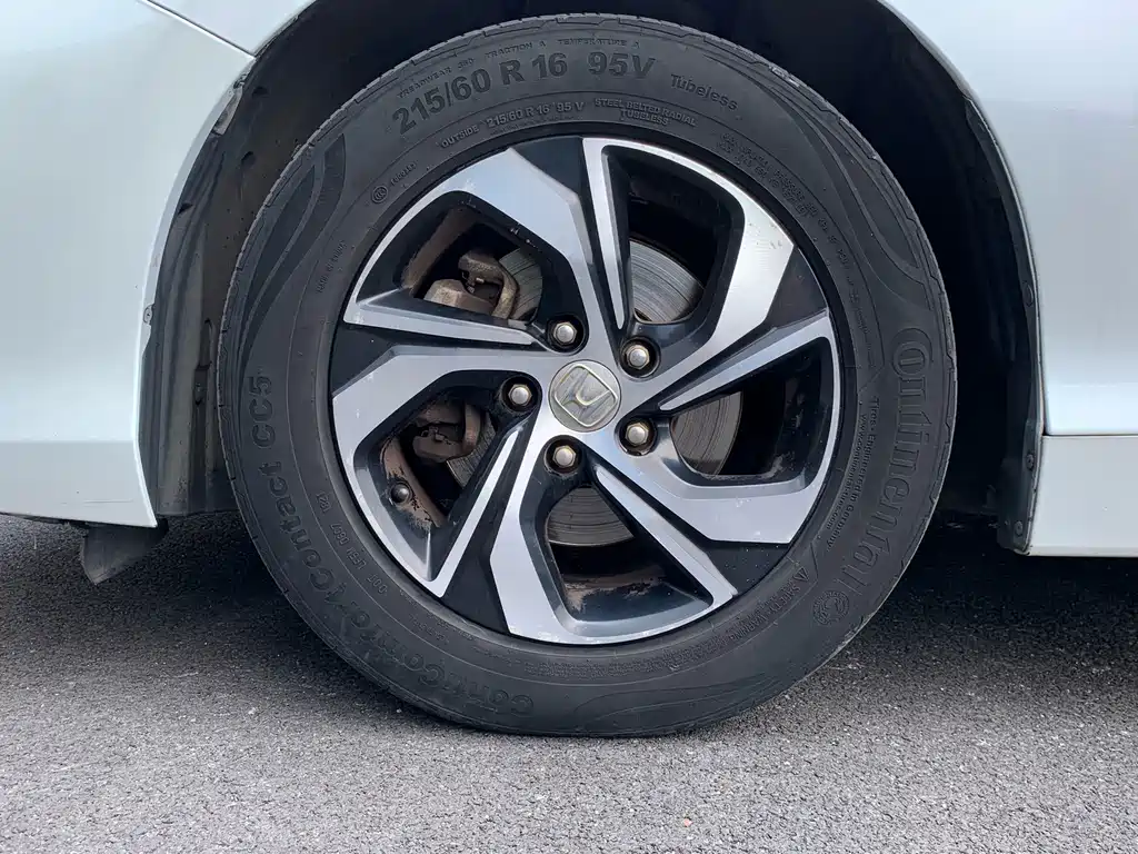 Honda Accord — миниатюра 8