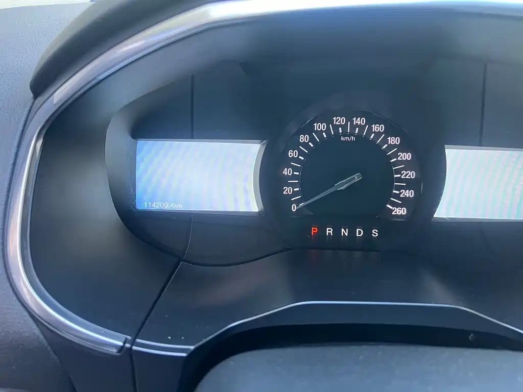 Ford Edge — миниатюра 17