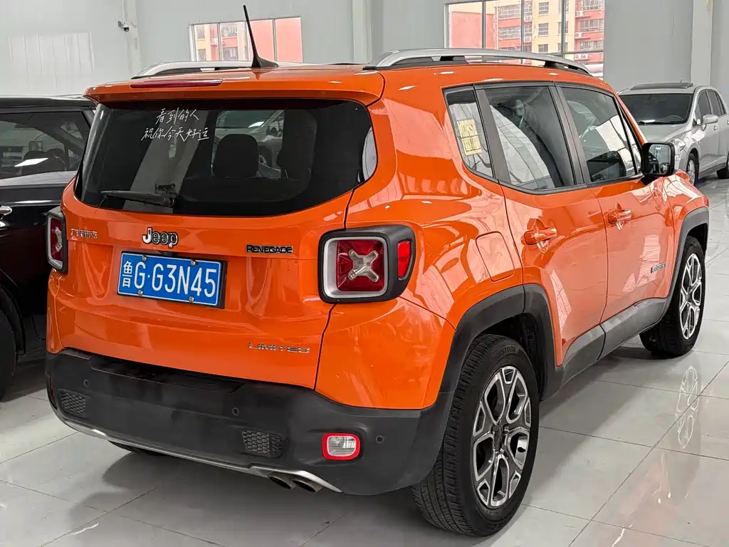 Jeep Renegade — миниатюра 9