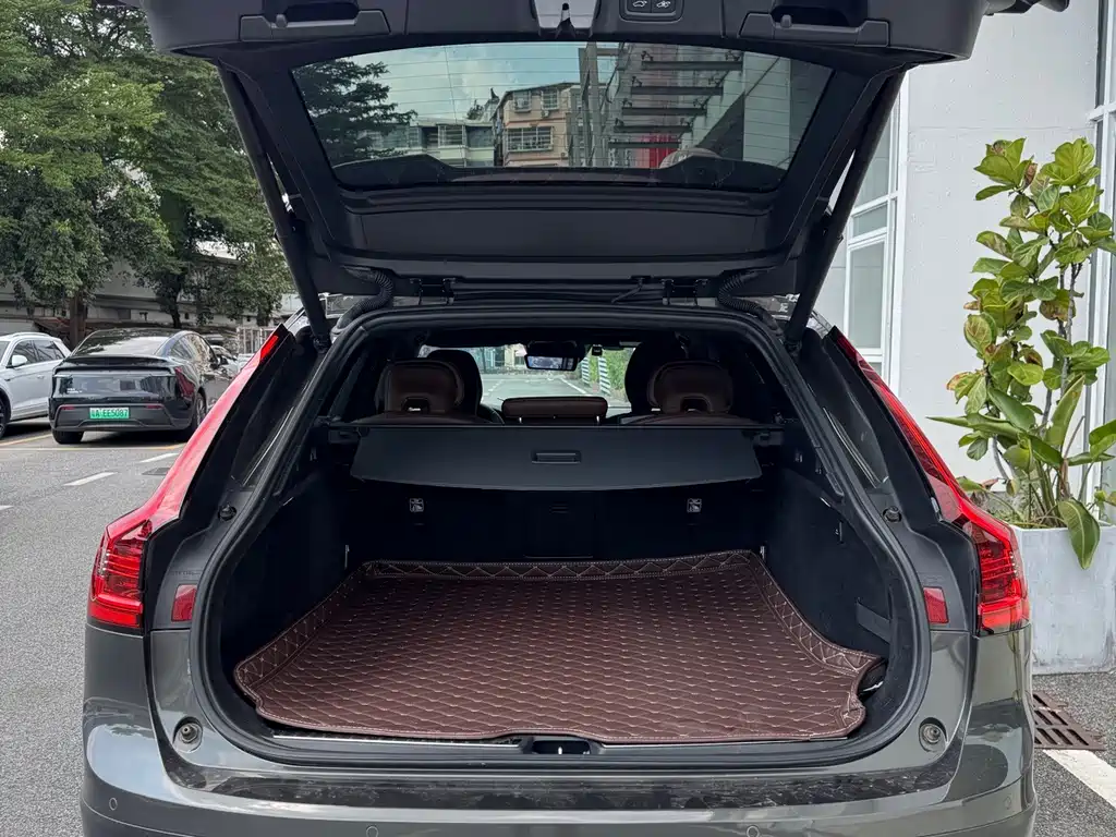 Volvo V90 — миниатюра 22