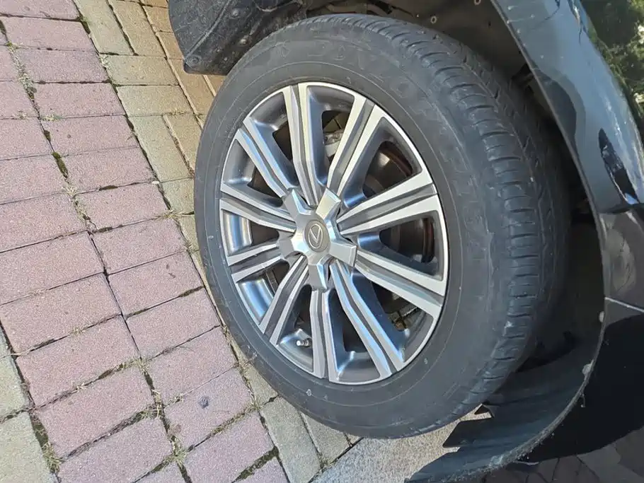 Lexus LX — миниатюра 6