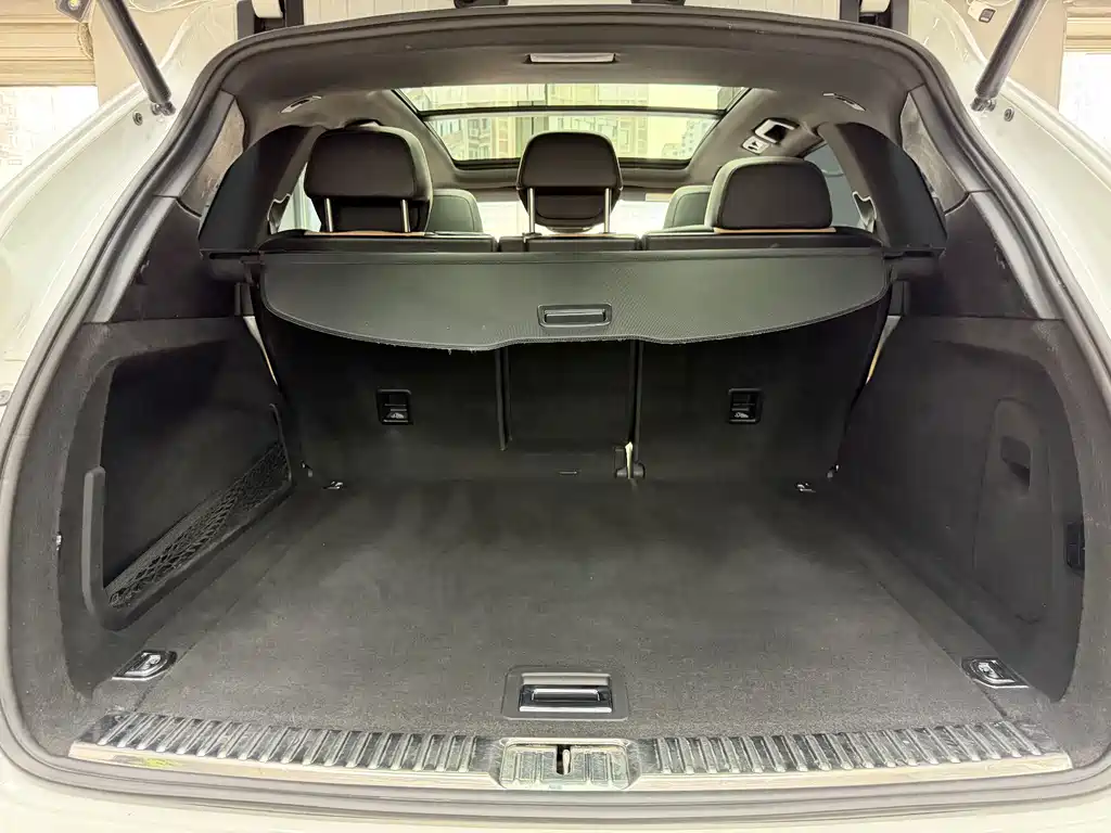 Porsche Cayenne — миниатюра 24