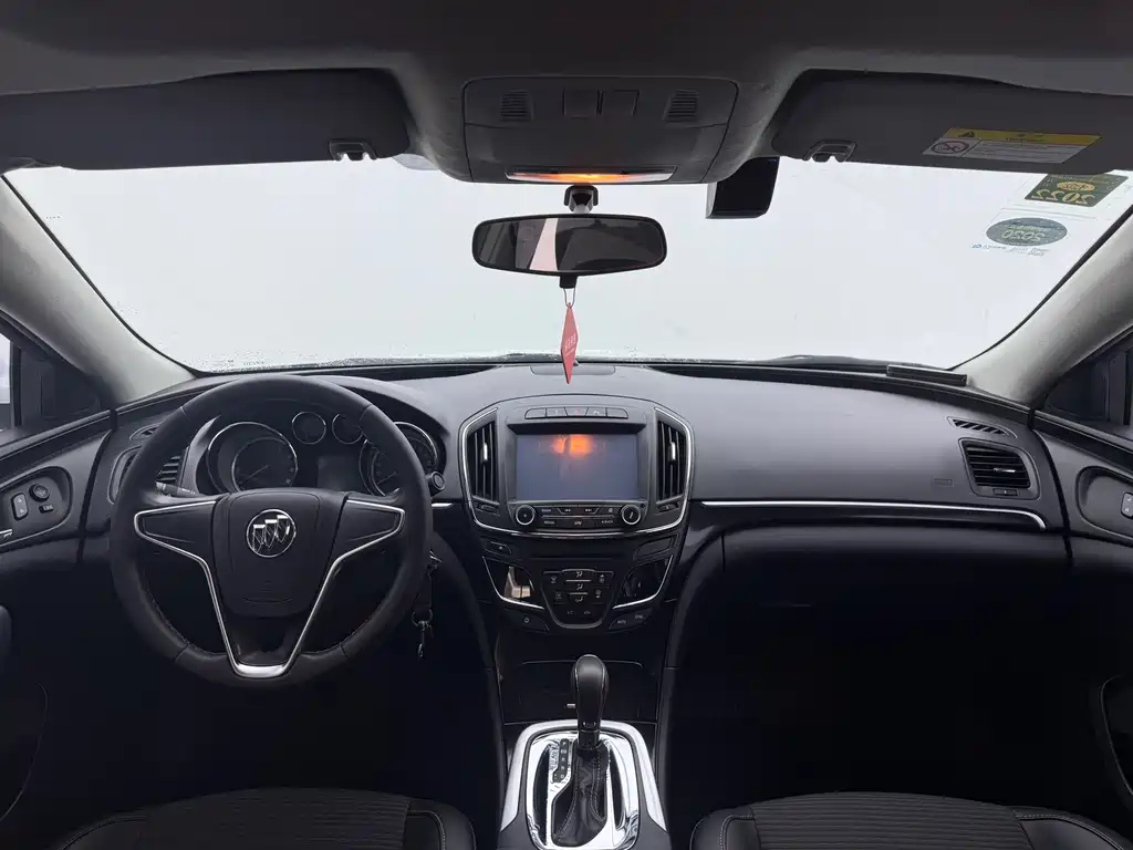 Buick Regal — миниатюра 12