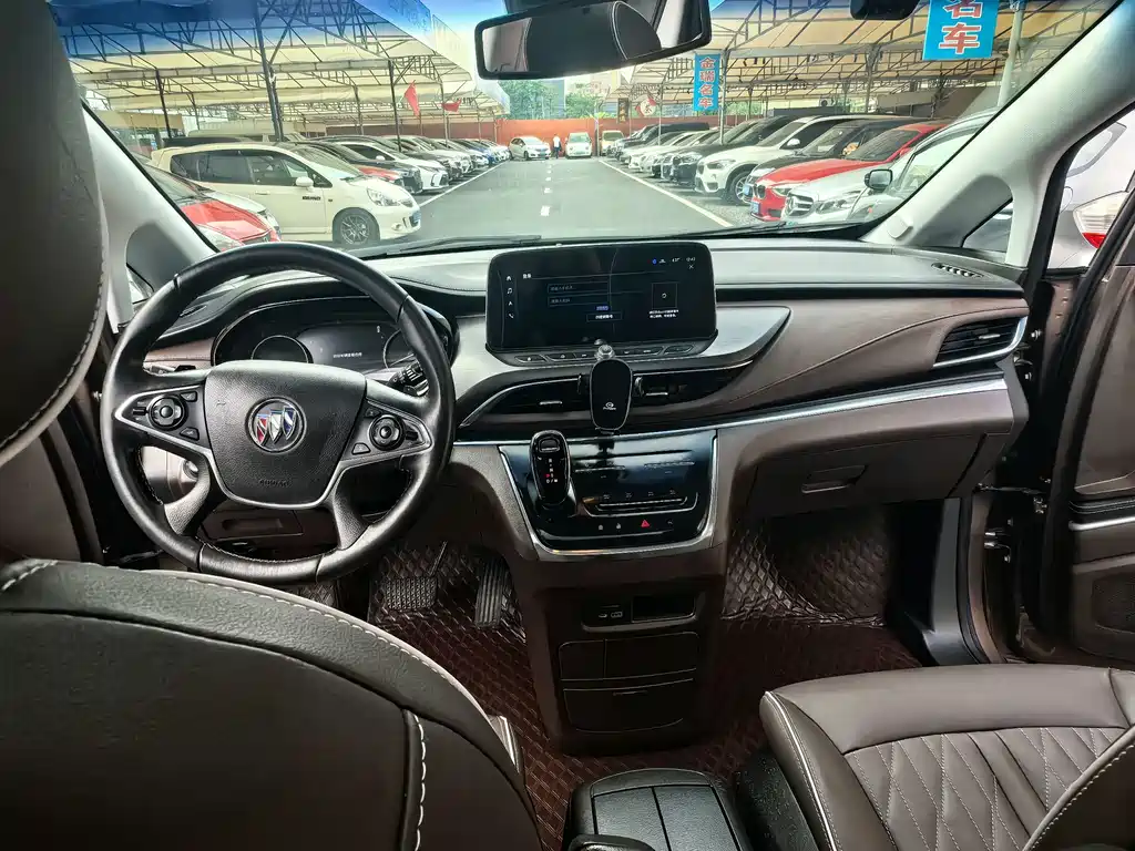 Buick GL8 — миниатюра 9
