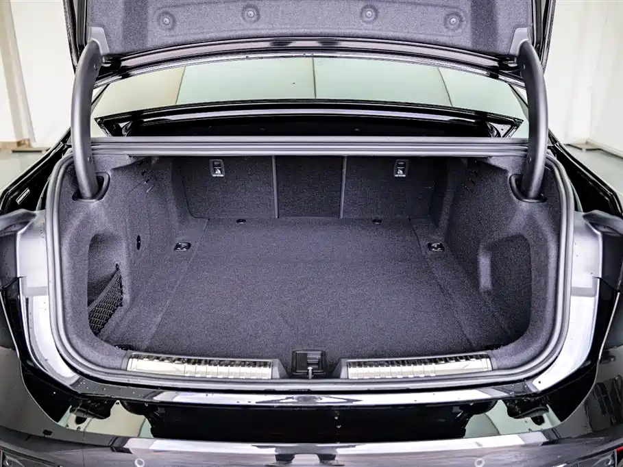 Audi A6L — миниатюра 20