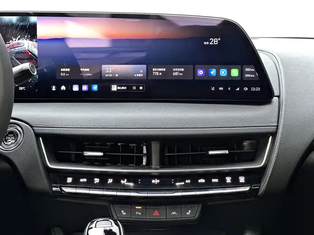 Cadillac CT5 — миниатюра 9