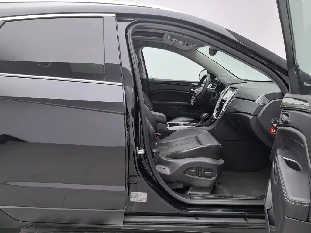 Cadillac SRX — миниатюра 23