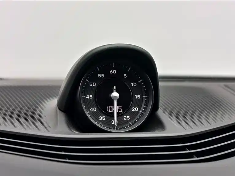 Porsche Taycan — миниатюра 14