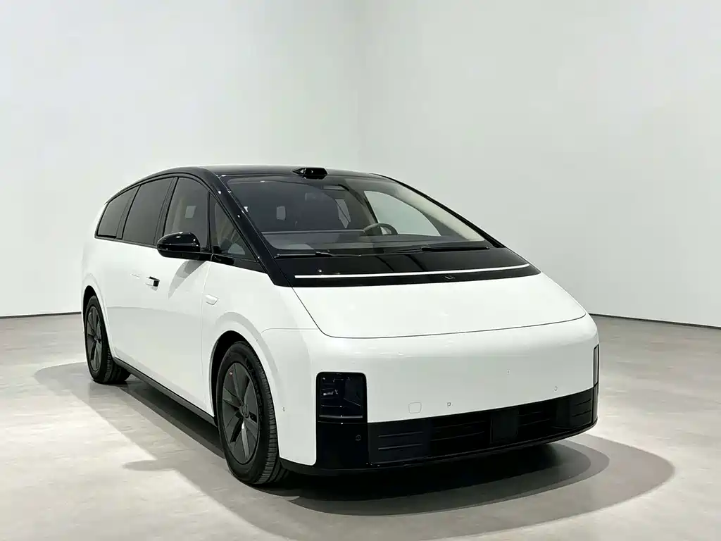 Li Auto Li MEGA — миниатюра 2