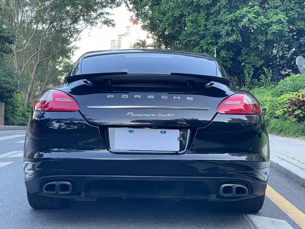 Porsche Panamera 2010 Panamera Turbo 4.8T