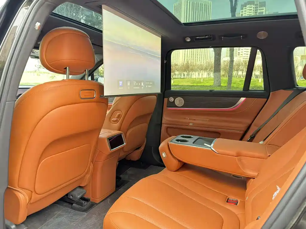 AITO ASK THE WORLD M9