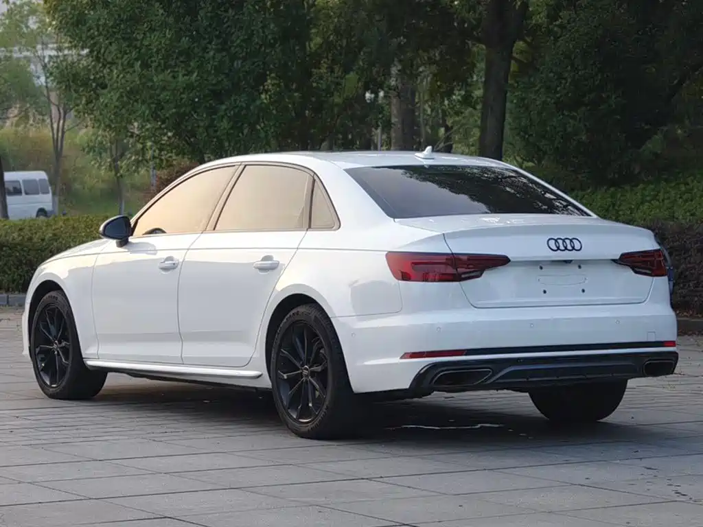 Audi A4L — миниатюра 4
