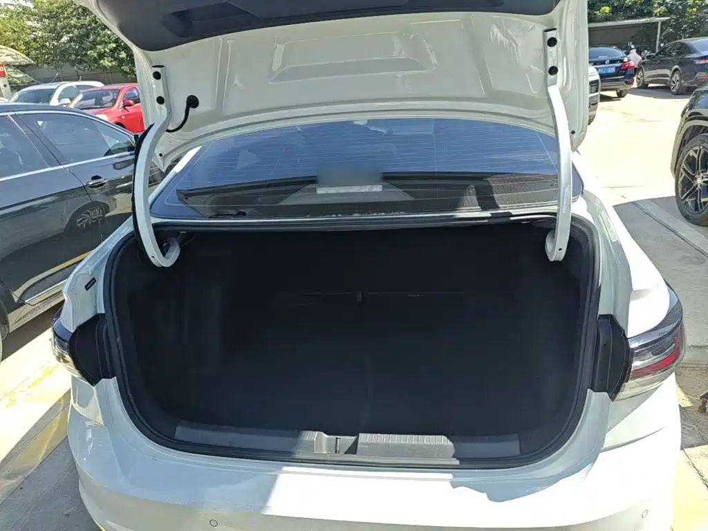 Volkswagen Lavida — миниатюра 19