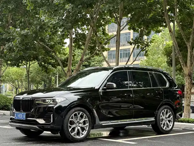 BMW X 7 2019 x Drive 40i Leading — фото 1