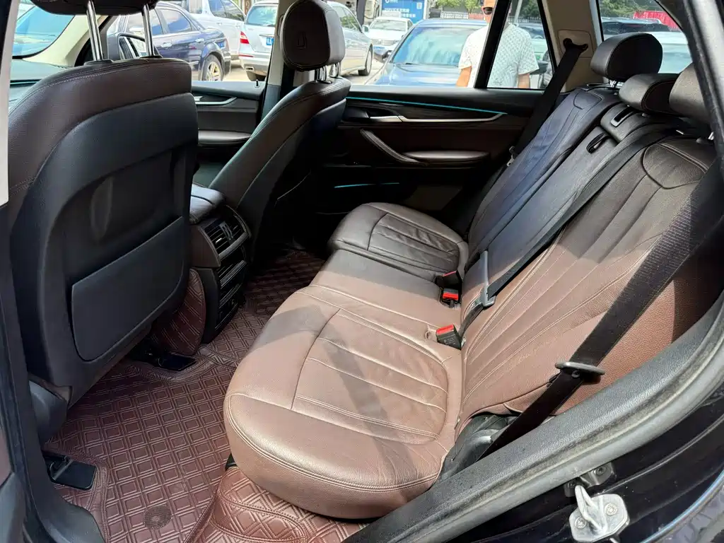 BMW X5 (Import) — миниатюра 7