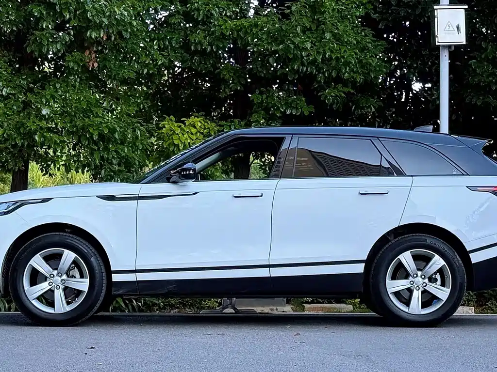 Land Rover Velar — миниатюра 2
