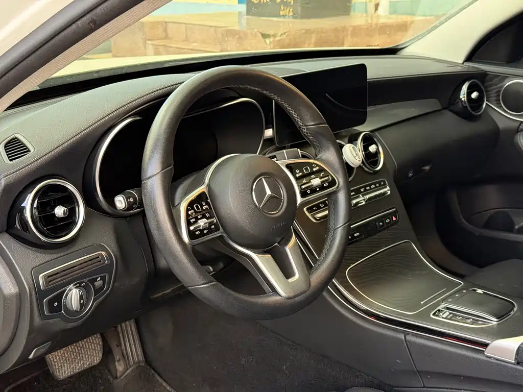 Mercedes-Benz C-Class — миниатюра 5