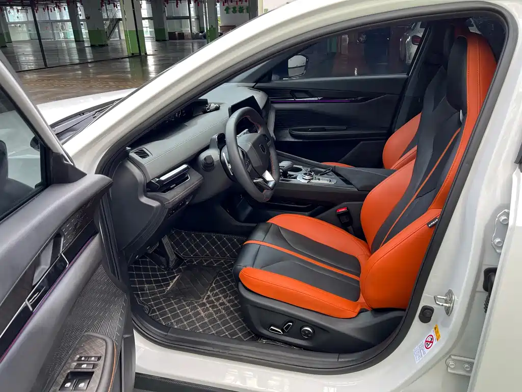 Changan UNI-V — миниатюра 4
