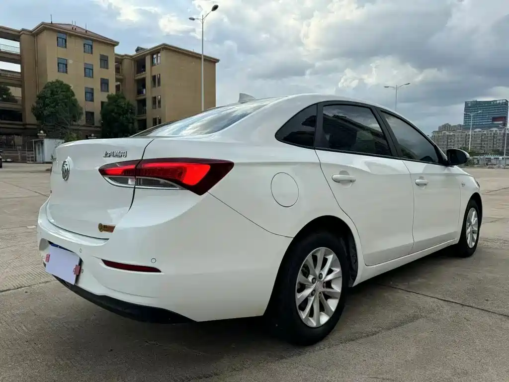 Buick Excelle — миниатюра 7