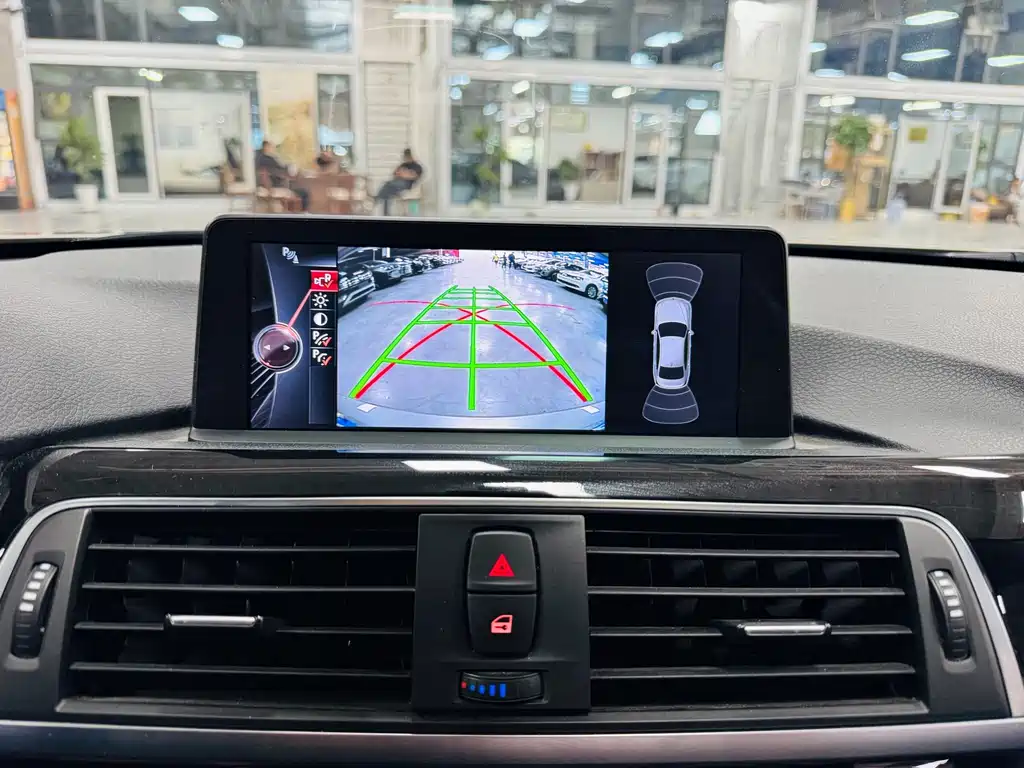 BMW 3 Series — миниатюра 21
