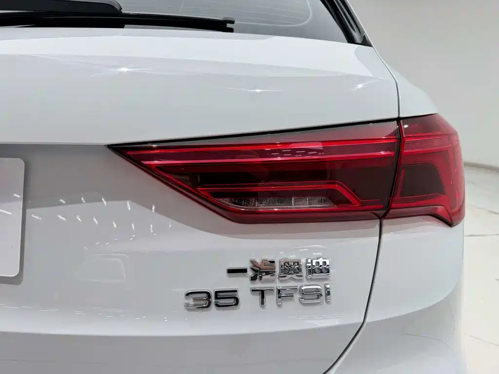 Audi Q3 — миниатюра 10