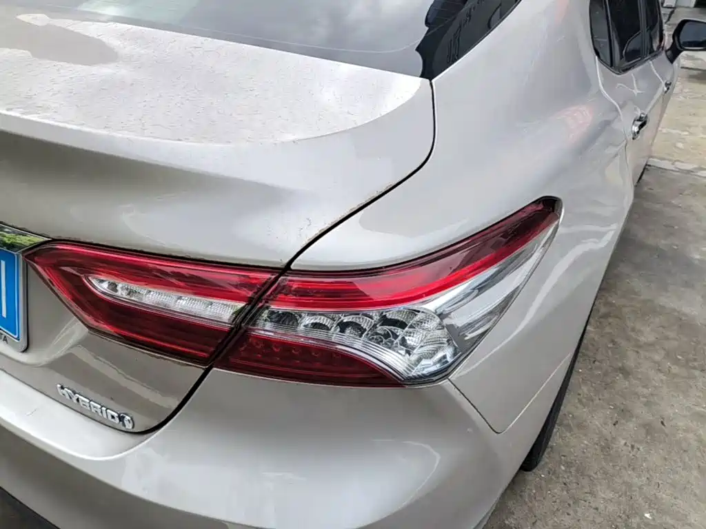 Toyota Camry — миниатюра 8