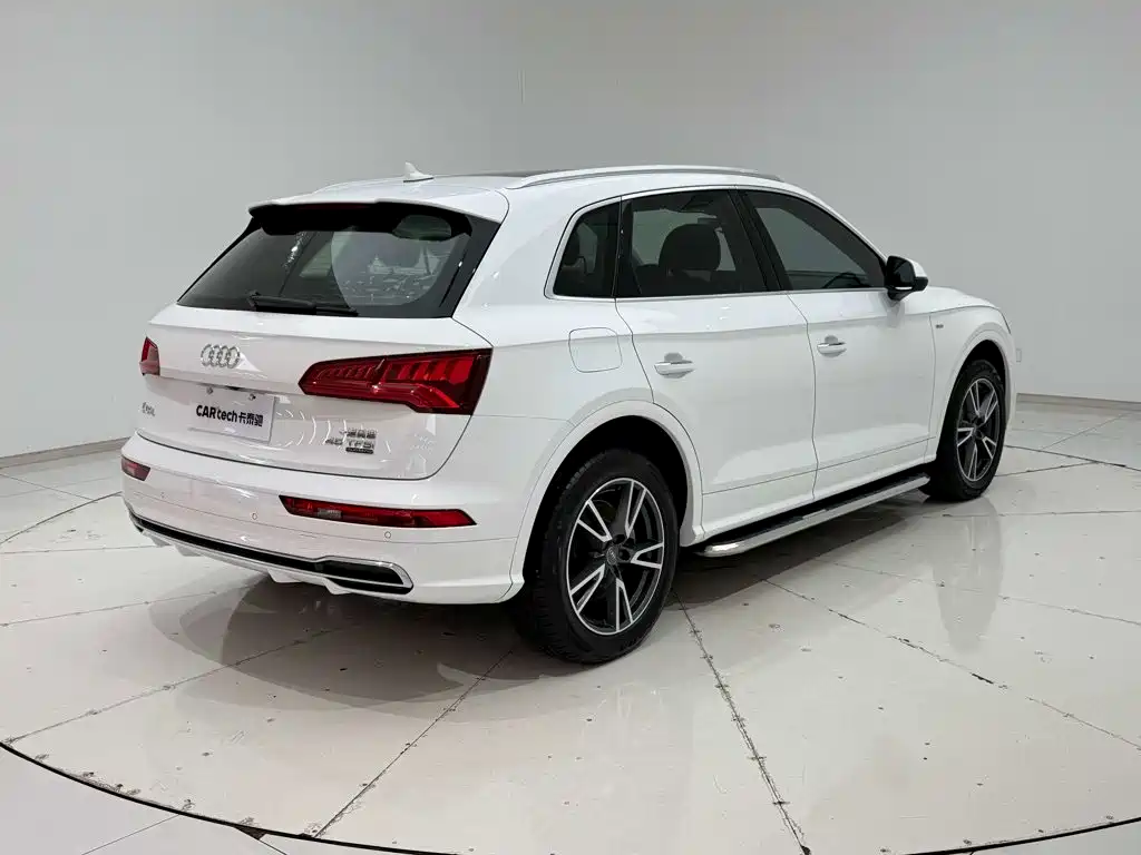 Audi Q5L — миниатюра 26