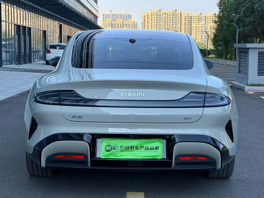 Xiaomi SU7 — миниатюра 5