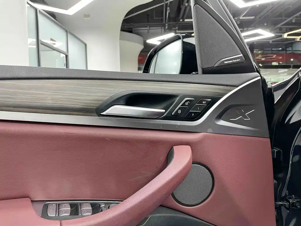BMW X3 — миниатюра 13