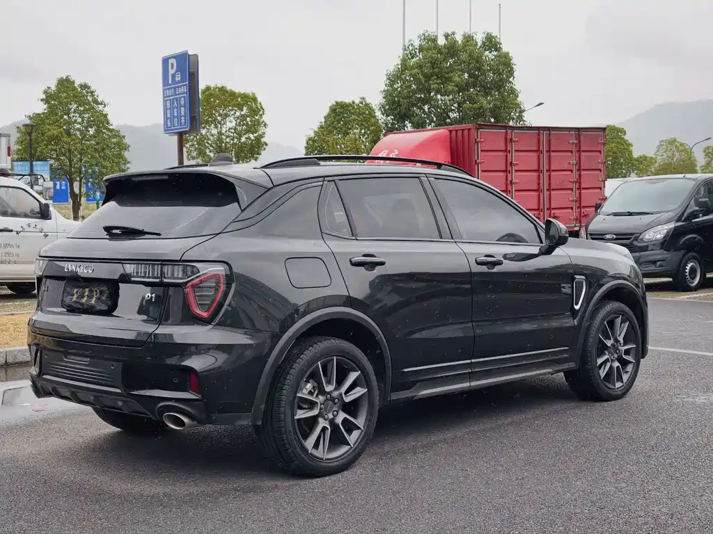 Lynk & Co 01 — миниатюра 6