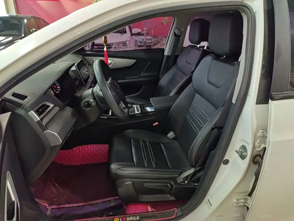 BYD Qin — миниатюра 15