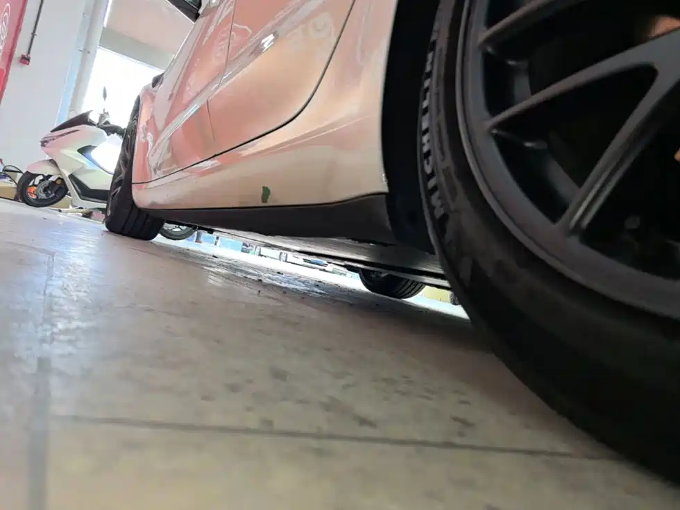 Tesla Model 3 — миниатюра 22