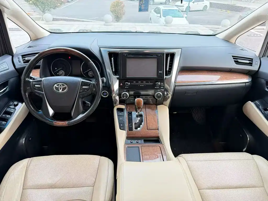 Toyota Alphard 2015 3.5L Luxury