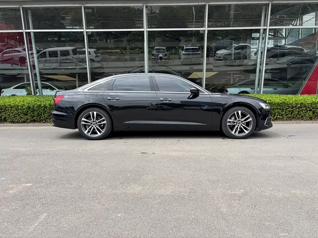 Audi A6L 2022 40 TFSI Luxury