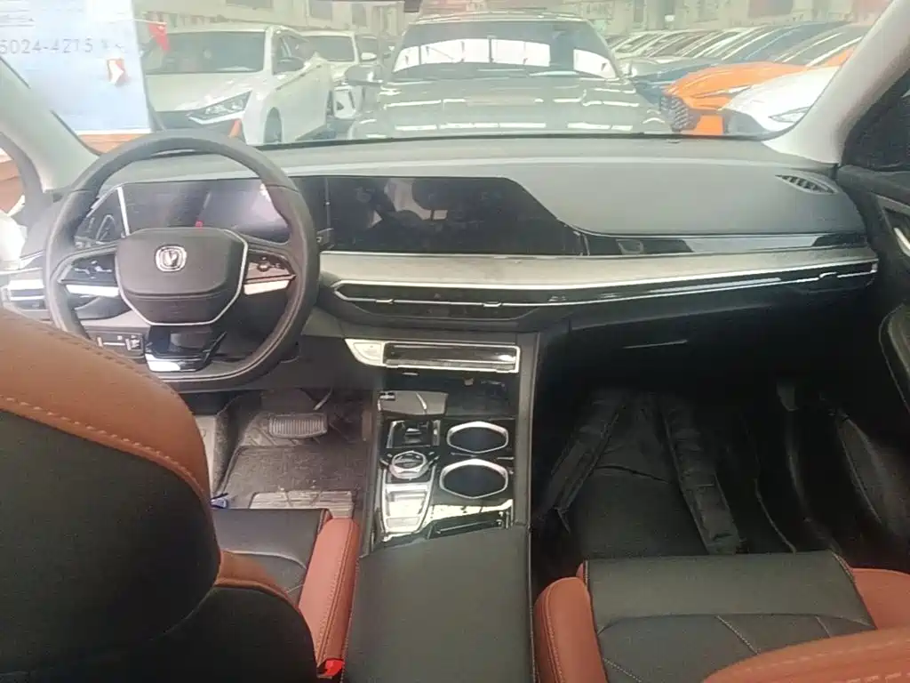 Changan Eado — миниатюра 6